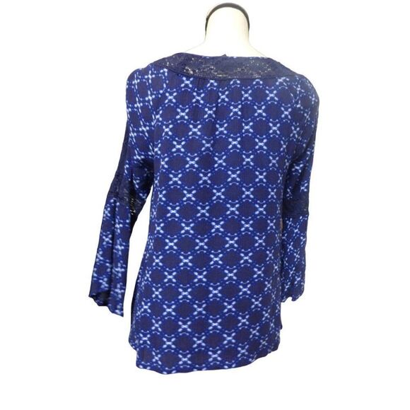 Jessica Simpson ¾ Bell Sleeve Printed Peasant Top, Blue, Size S - Picture 3 of 7